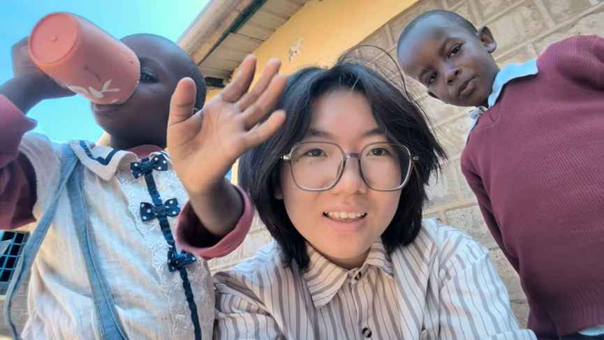 photo of Lyla while volunteering in Makuyu, Kenya